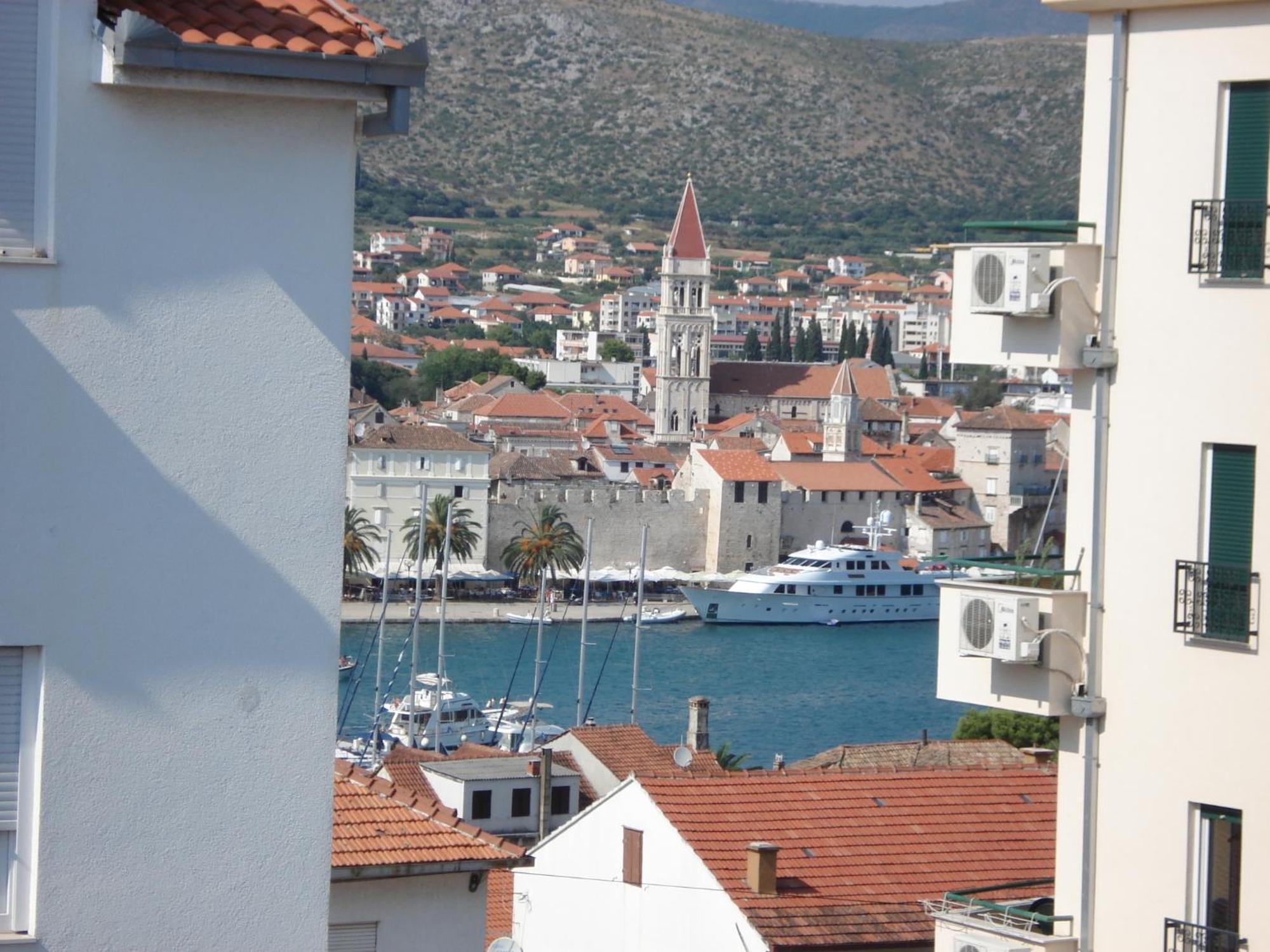 Apartments Milenka Trogir Exterior photo