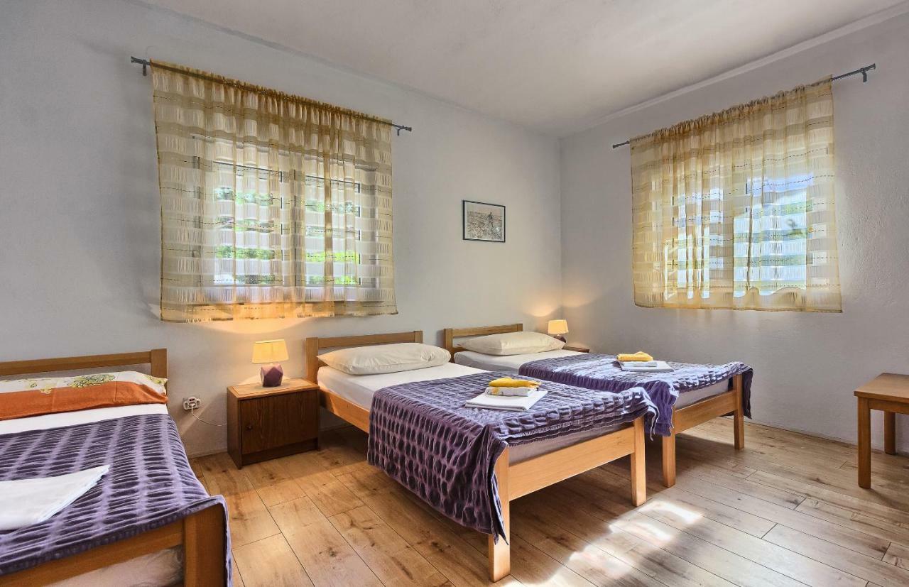 Apartments Milenka Trogir Exterior photo