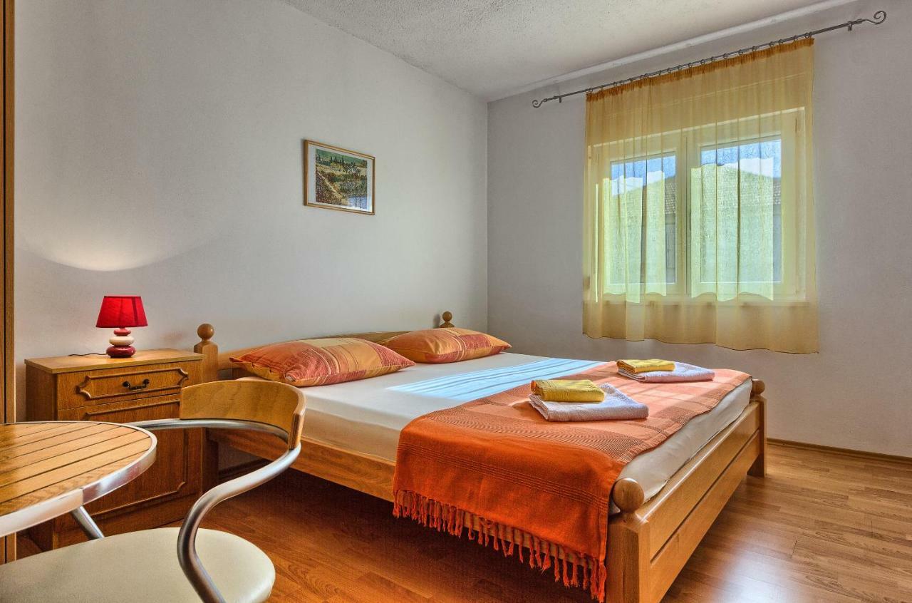 Apartments Milenka Trogir Exterior photo
